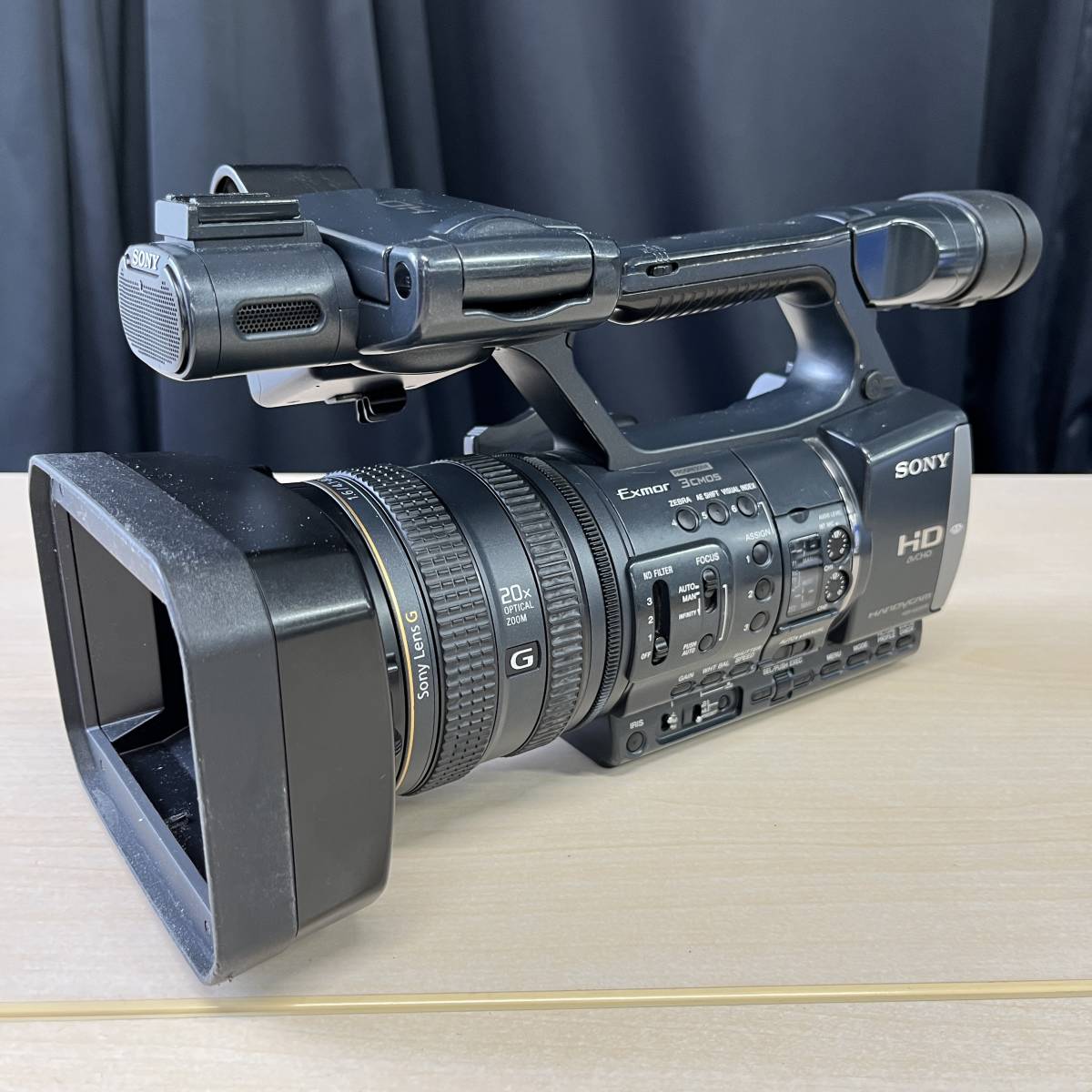 SONY プロ用ビデオカメラ HDR-AX2000 動作良好 ワイコン チャージャー付き(プロ用、業務用)｜売買されたオークション情報 ...