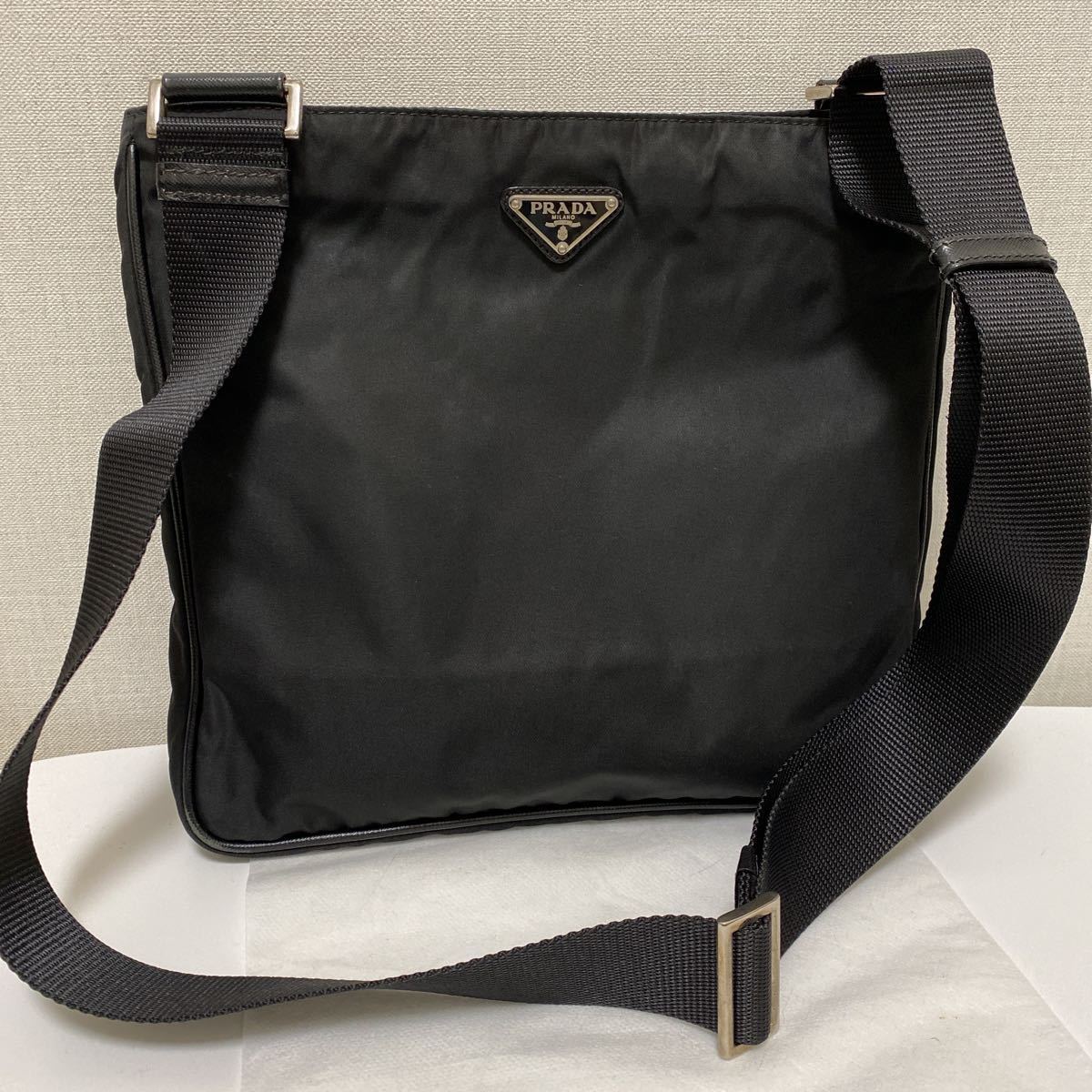 美品】PRADA プラダ ナイロン素材 ショルダーバッグ レザー 3角 