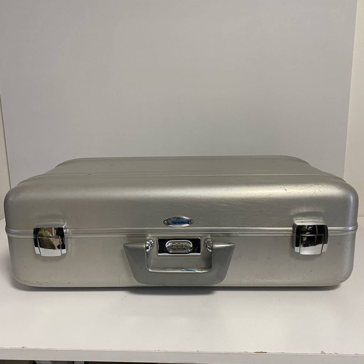 アタッシュケース ZERO HALLIBURTON ゼロハリバートン 約縦34cm×横54cm