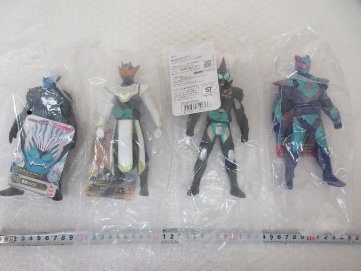 大人気 仮面ライダーリバイス ライダーヒーローシリーズ04 仮面ライダーライブ バットゲノム Shipsctc Org