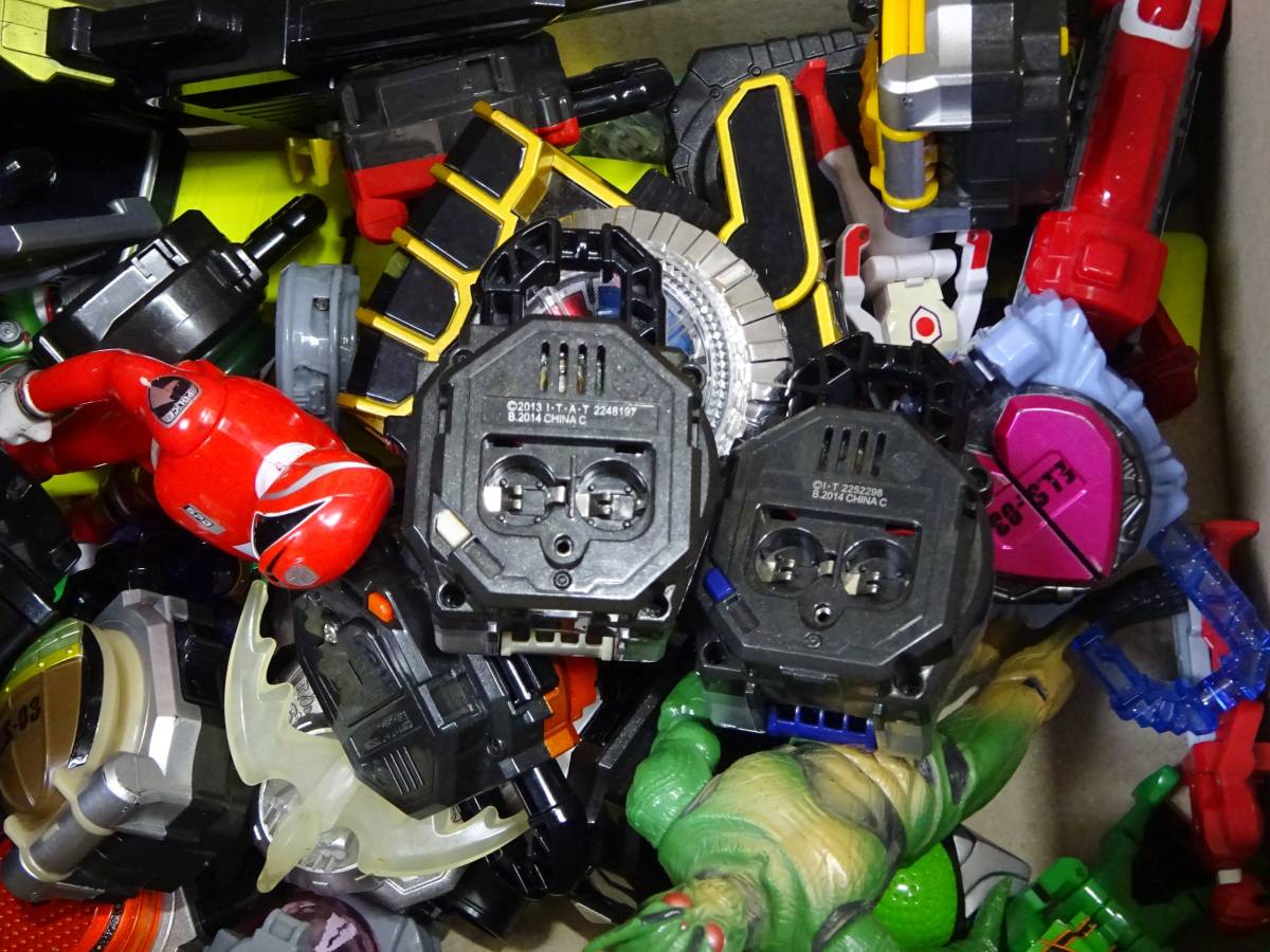 仮面ライダー 変身ベルト 戦隊シリーズ ウルトラマン 大量ジャンク