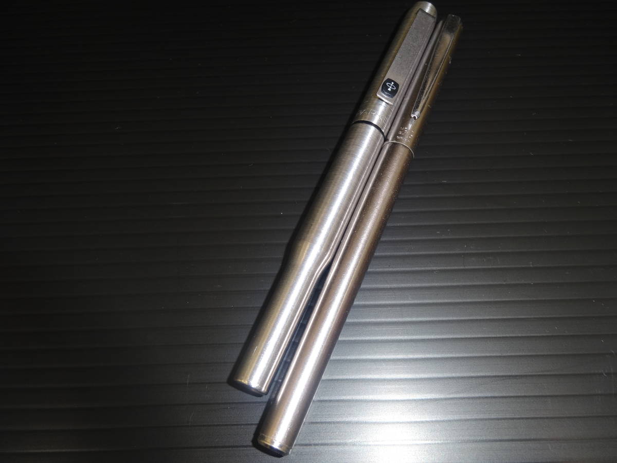 MONT BLANC モンブラン 585 万年筆 GERMANY シルバーカラー MONTBLANC モンブラン シルバーカラー MB 万年筆 GERMANY ＆ パーカー