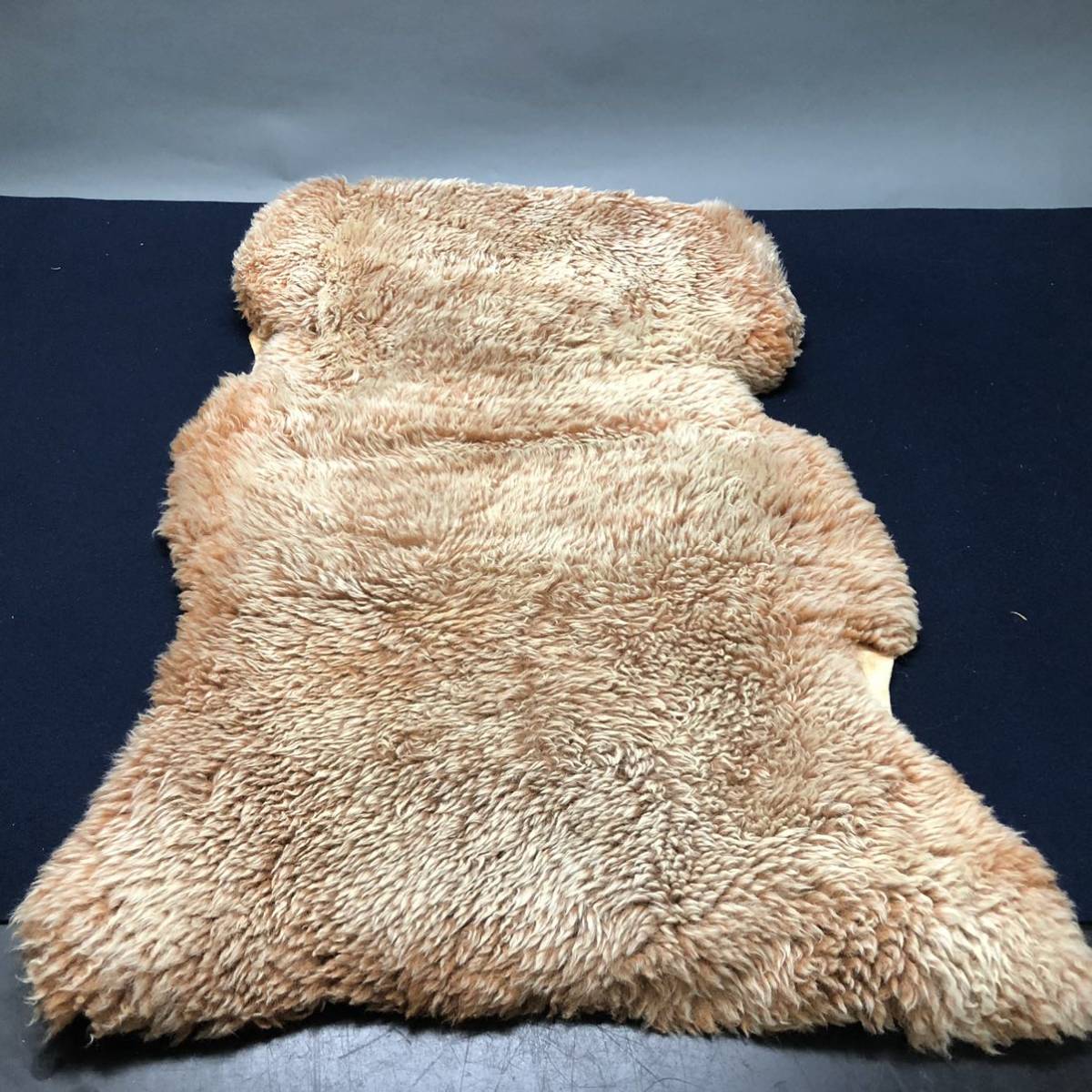  ムートン ラグ マット 敷物 茶系 長期保管品(ラグ一般)｜売買されたオークション情報、yahooの商品情報をアーカイブ公開 - オークファン ラグ一般