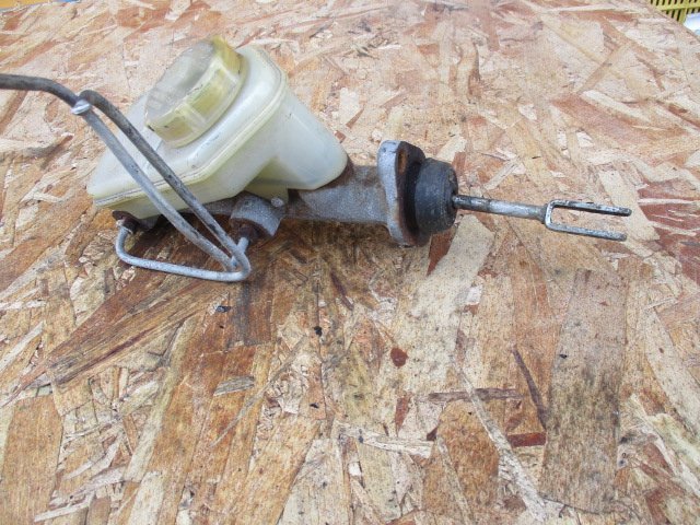 トライアンフ スピットファイア ブレーキマスターシリンダー