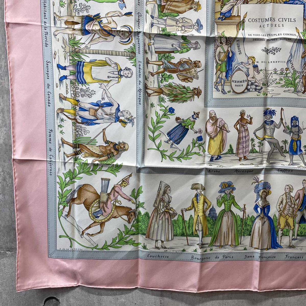 HERMES エルメス スカーフ カレ90 COSTUMES CIVILS ACTUELS 現代市民の