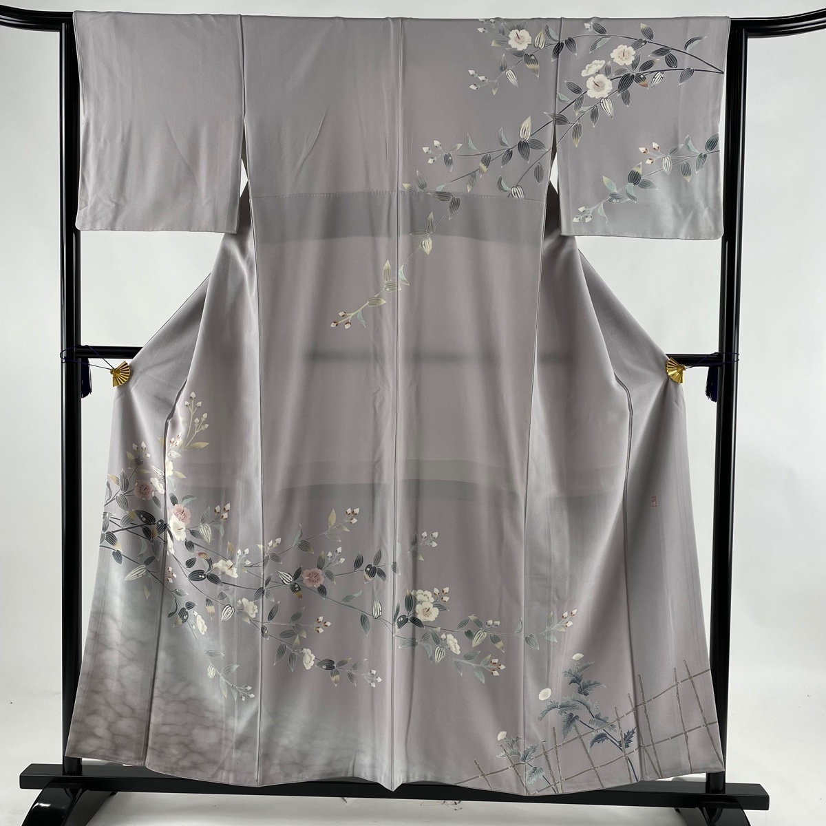 新作登場，大得価 訪問着 秀品 落款 草花 灰紫 袷 155cm 64cm M 正絹(仕立て上がり)｜売買されたオークション情報、yahooの商品情報をアーカイブ公開 - オークファン 仕立て上がり
