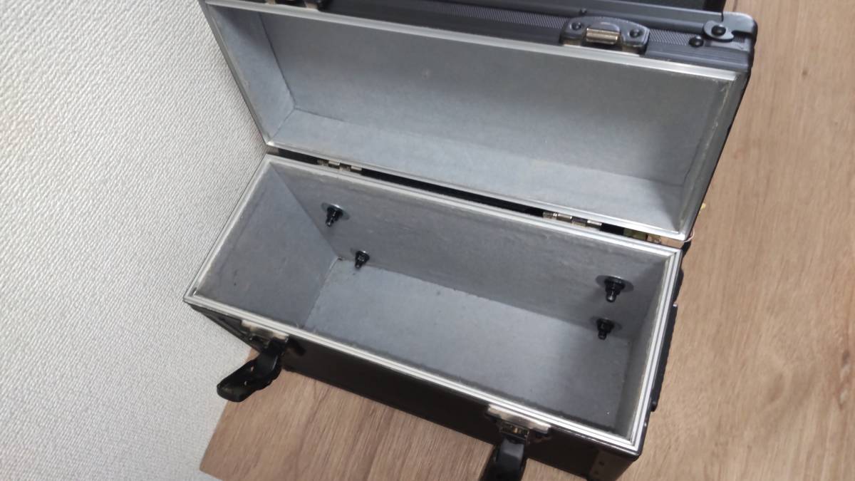 サイドボックス カブくんにDIYでパニアケースを装着しました 