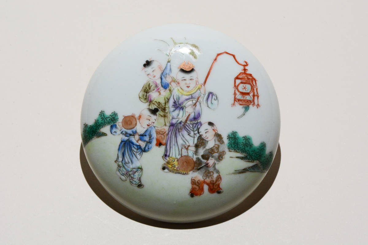 旧家 唐物】清時代 色絵 人物 唐子 麟趾呈祥 在銘 朱肉入れ 印肉 押印 