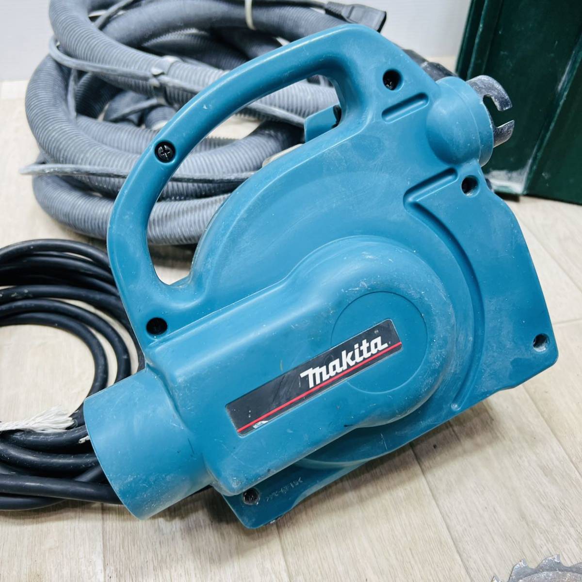 220311-5】makita マキタ 電動工具 5205FX 125mm 防じんマルノコ 