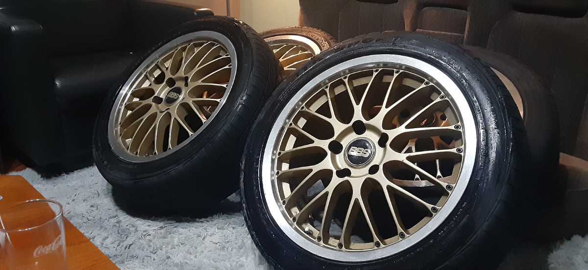 114.3 5穴 室内保管 タイヤほぼ新品 ゴールドメッシュスポーク 225 