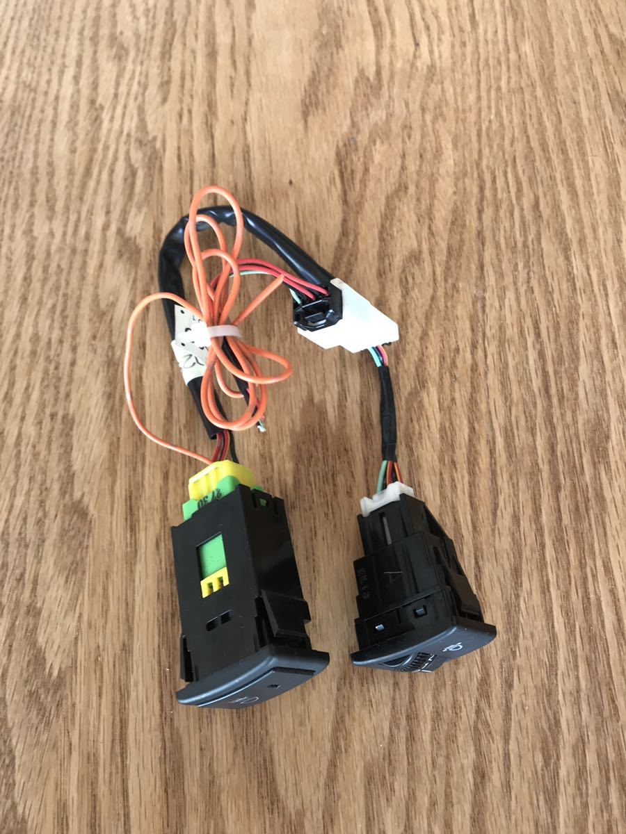 スズキ純正ha25sアルト取り外し純正フォグスイッチ エブリィやワゴンrに スズキ用 売買されたオークション情報 Yahooの商品情報をアーカイブ公開 オークファン Aucfan Com