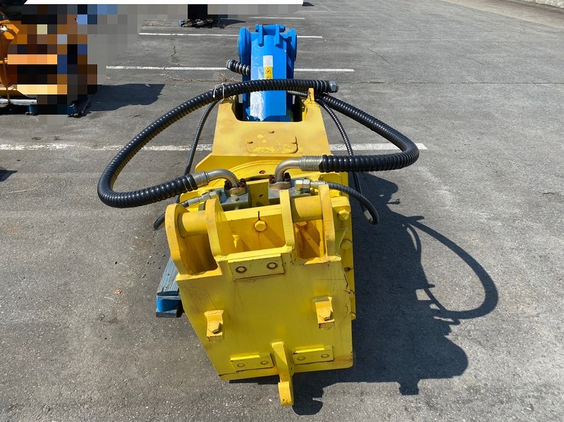 米軍放出品 コンクリート粉砕機 小割圧砕機 重機アタッチメント Bti Rp18 Kc24bm W 建設機械 重機 売買されたオークション情報 Yahooの商品情報をアーカイブ公開 オークファン Aucfan Com