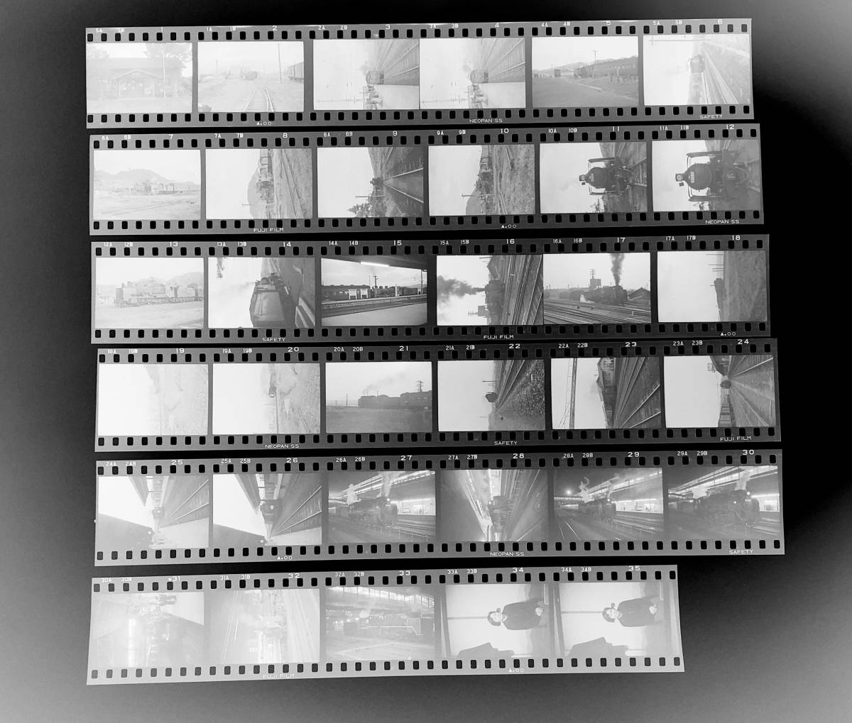 T164 古い鉄道写真フィルム ネガ 高森駅 ほか モノクロ 35mmネガフィルム 33コマ 写真 古写真 鉄道 鉄道写真 フィルム 売買されたオークション情報 Yahooの商品情報をアーカイブ公開 オークファン Aucfan Com
