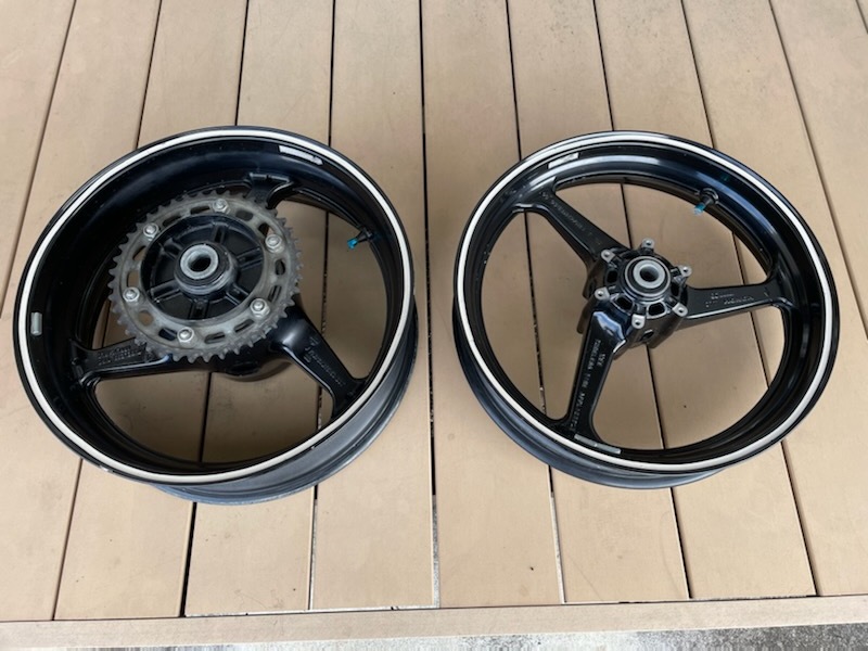 HONDA CBR600RR PC37 前期 リアホイール レストア 組み換え ストック