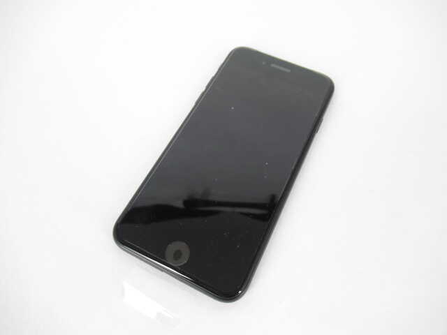 ☆ iPhone SE 第2世代 ブラック 64GB MHGP3J/A 1円 超美品 アップル MHGP3J/A iPhone SE 第2世代 64GB au 白ロム 携帯
