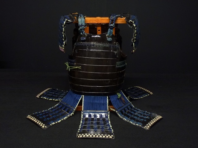 甲冑の部品 佩楯等まとめて ジャンク（鎧兜甲冑武具具足）