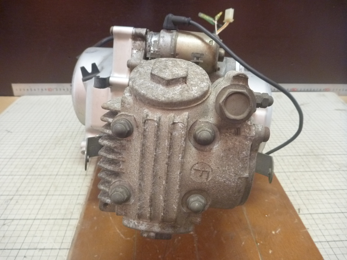 エンジン タウンメイト50 22F 12V 2001Y5 エンジン タウンメイト