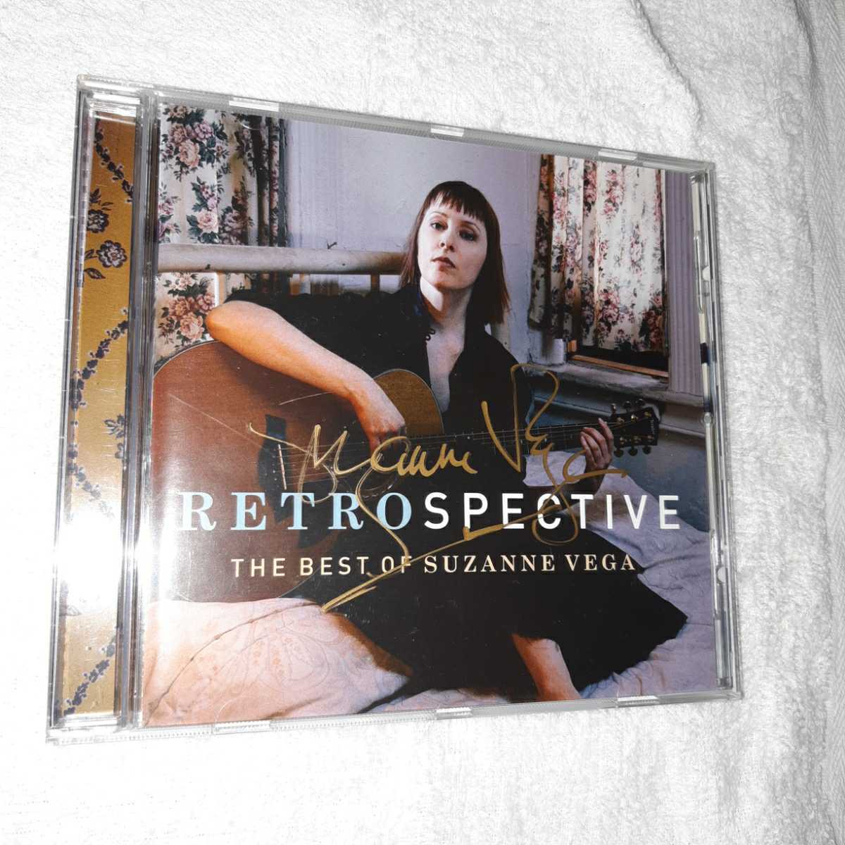 【大得価，送料無料】 Suzanne Vega Retro Spective The Best Of Suzanne Vega 直筆サイン入りCD(サイン)｜売買されたオークション情報、yahooの商品情報をアーカイブ公開 - オークファン サイン