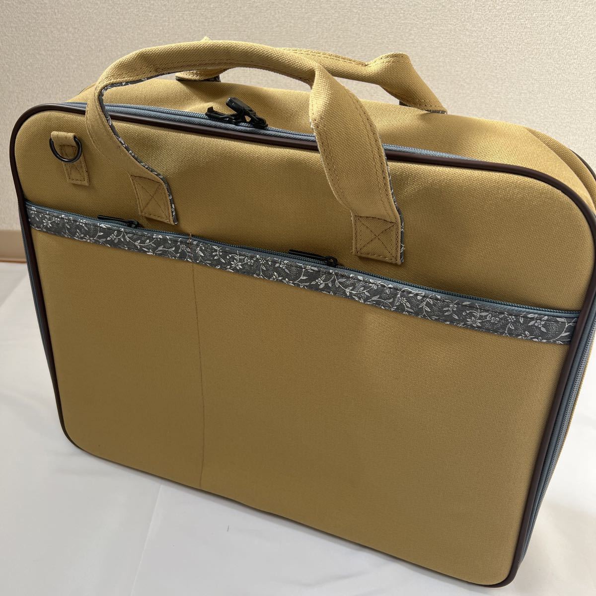 未使用品【法衣カバン】【和装カバン】ベージュ 仏具 仏像 仏画 法要 