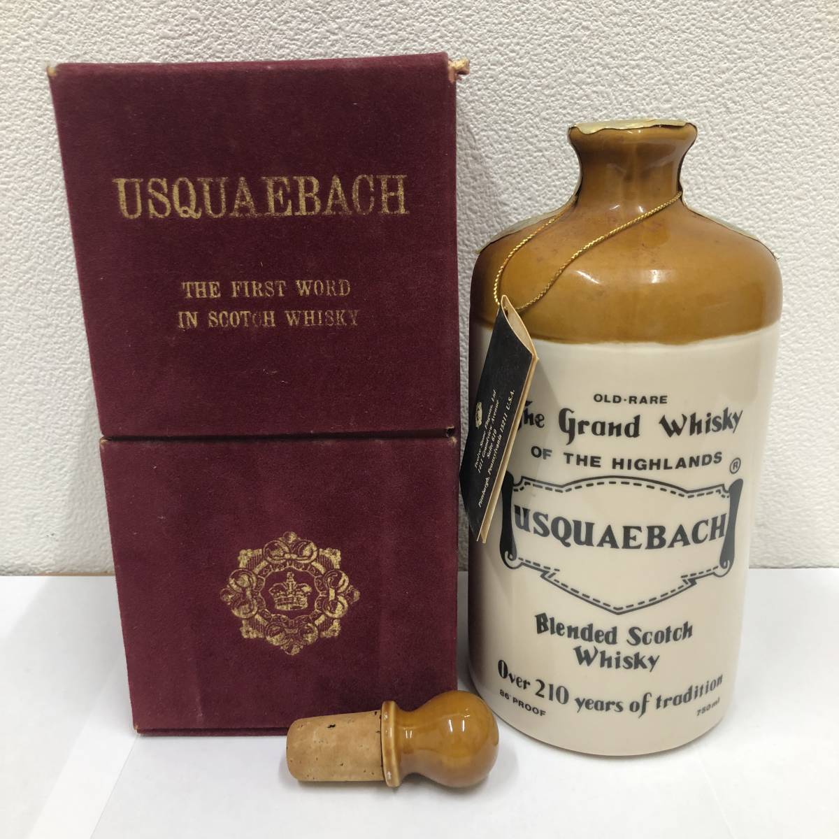 USQUAEBACH/ウシュクベ】 スコッチウイスキー 陶器ボトル 750ml 43