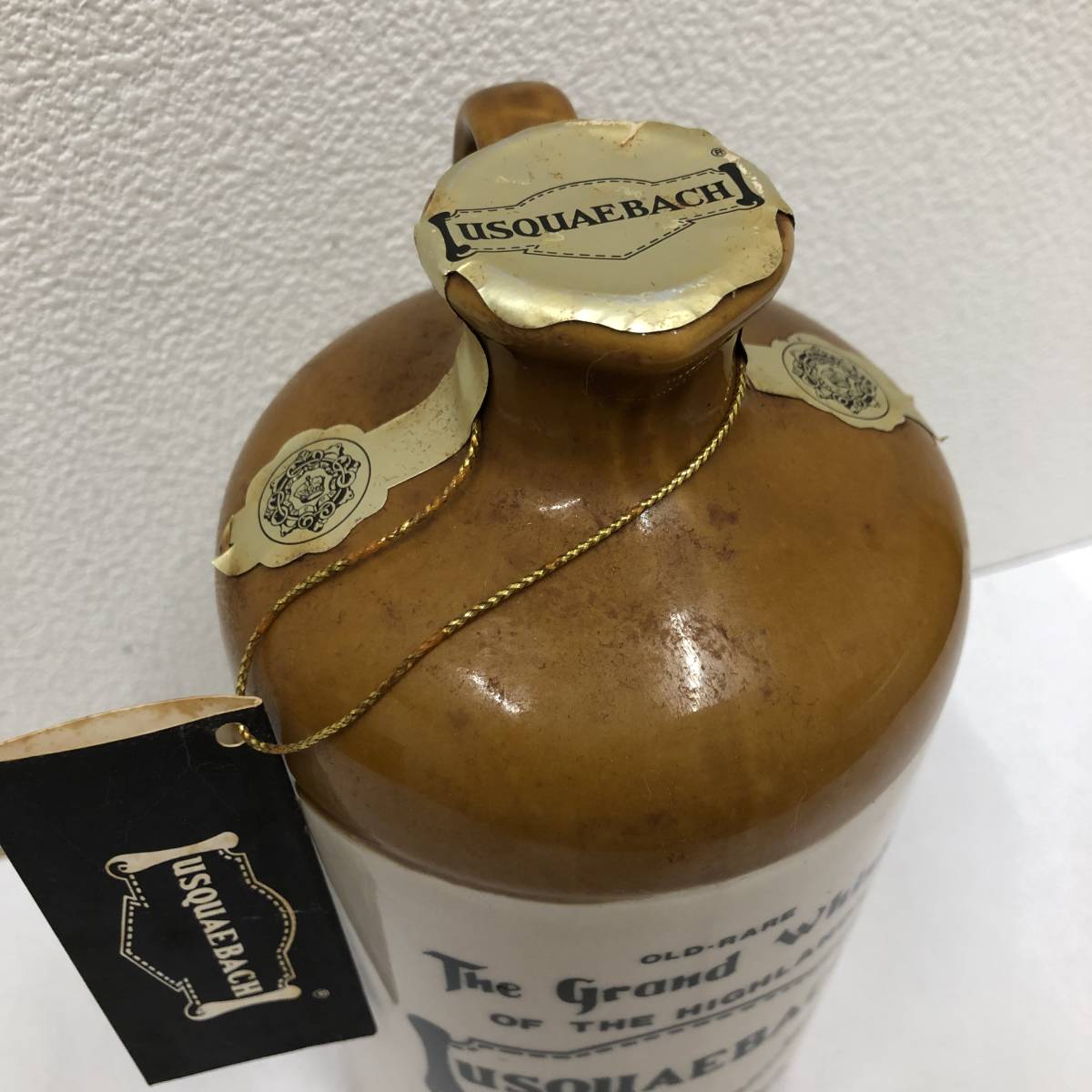 USQUAEBACH Elite【未開封スコッチウイスキー陶器ボトル】750ml USQUAEBACH/ウシュクベ】 スコッチウイスキー 陶器ボトル 750ml 43
