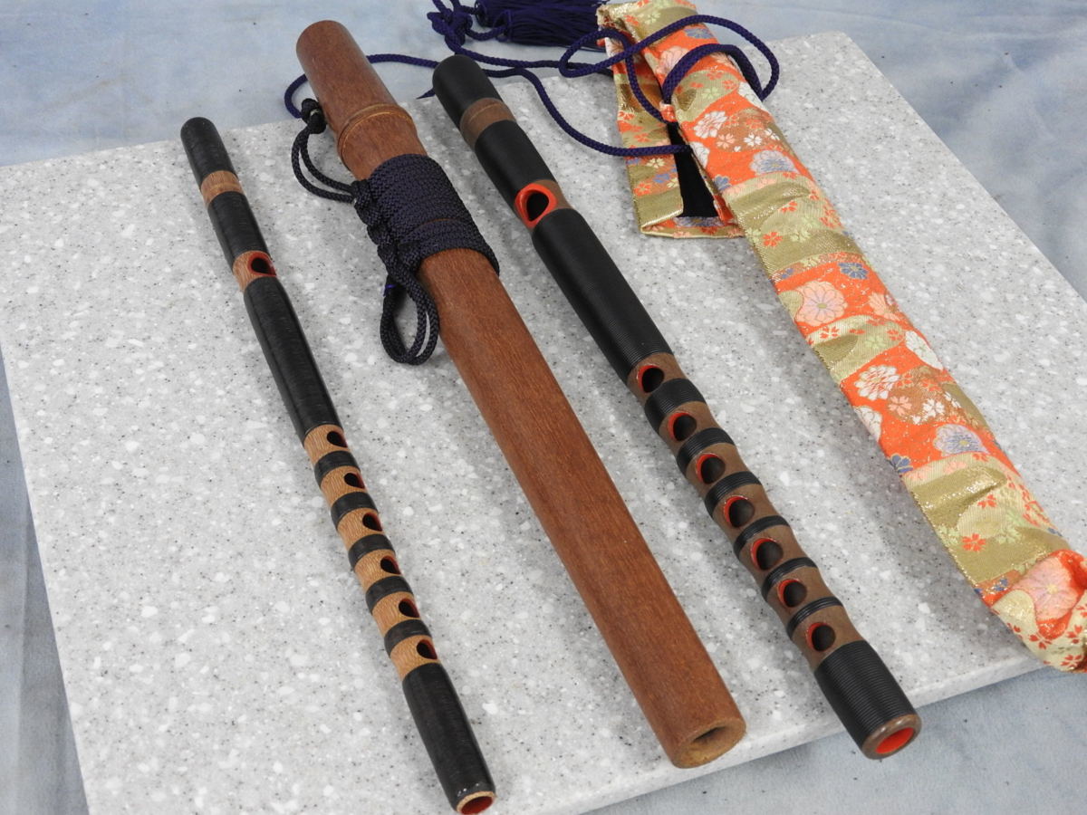 ○民族楽器/二胡(?)!!!○ 上海民族楽器 二胡 敦煌牌 蛇皮 弓付き