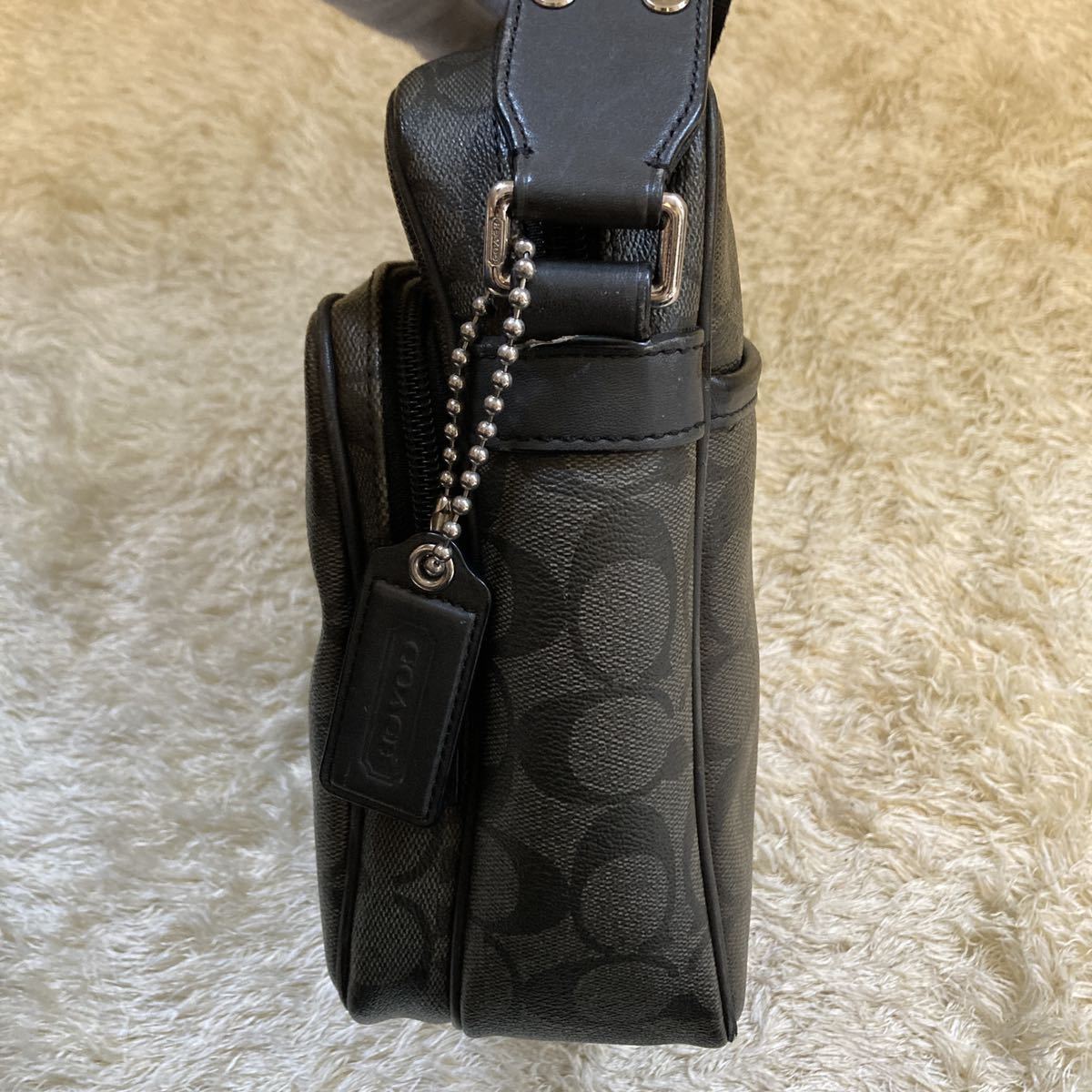 1円 【定番人気品】極美品 COACH コーチ ショルダーバッグ クロス  