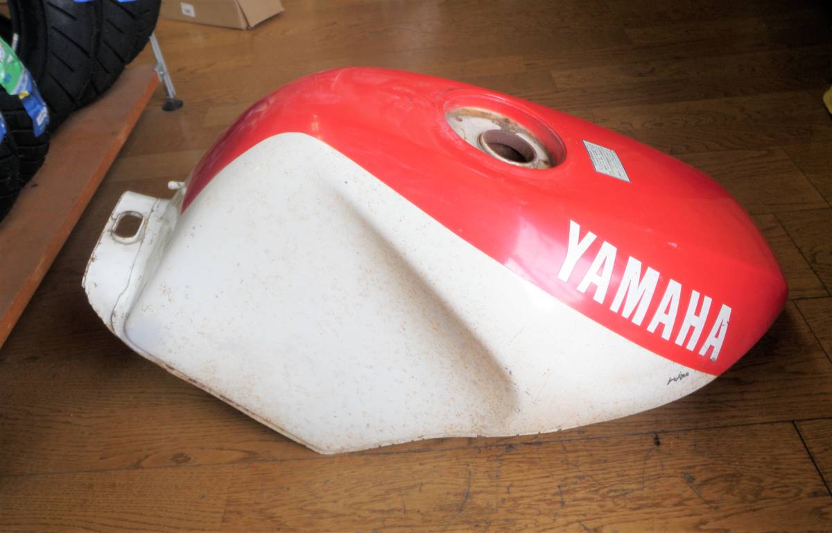TZR250 1KT フュエールタンク ガソリンタンク 錆有り 漏れ無 希少 