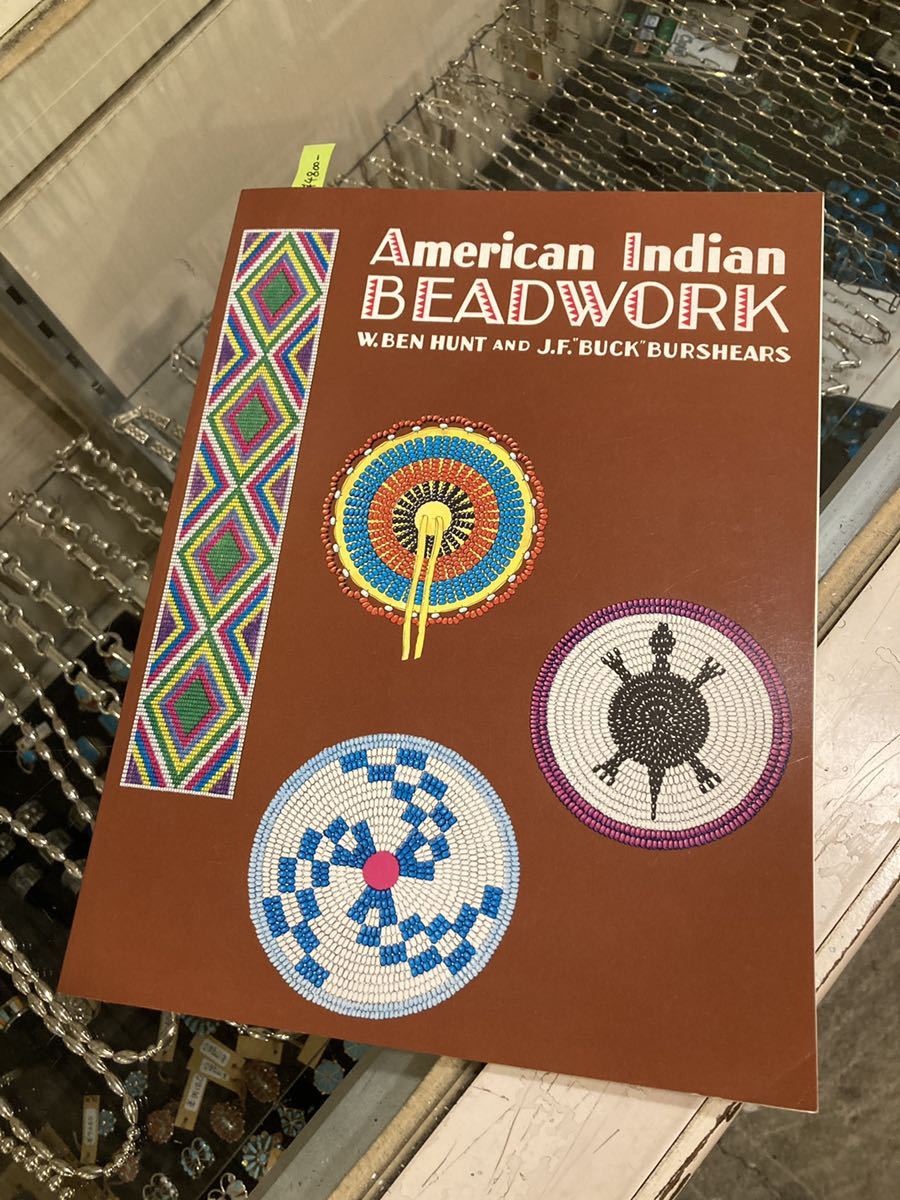 ヴィンテージ　ネイティブアメリカン　ビーズワーク AMERICA INDIAN BEADWORKアメリカインディアンビーズワークビンテージ