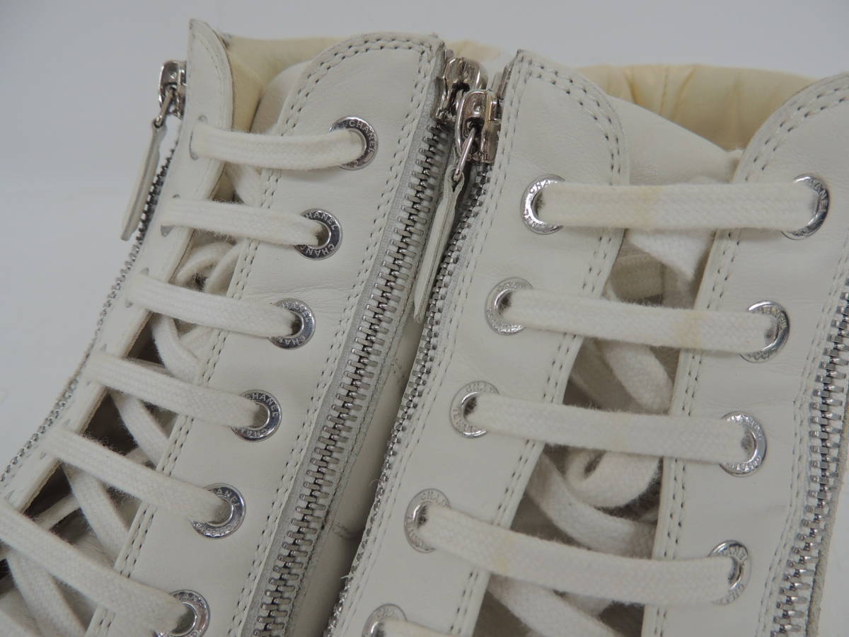 シャネル CHANEL / スニーカー / ハイカット / サイズ37 / CCマーク / ホワイト / 箱付き / レディース 管040707 CHANEL シャネル ハイカットスニーカー 中古CHANEL (CHANEL ツイード