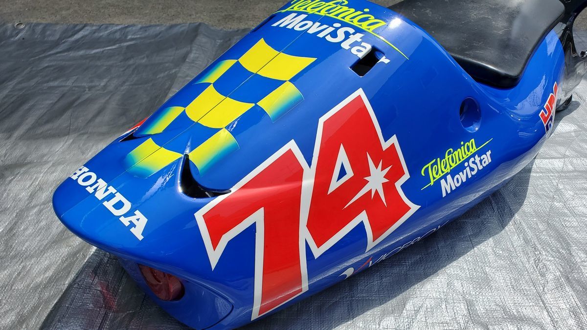 movistar 嫌 スポーツバイク NSR250r mc21