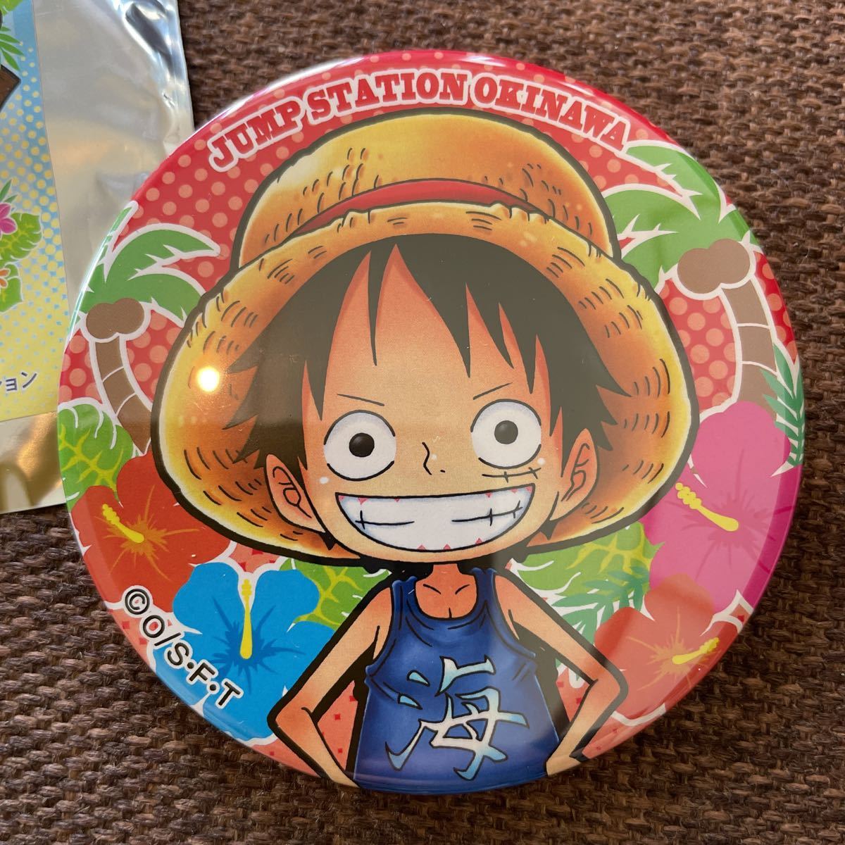 ワンピース ジャンプステーション 沖縄 どデカ缶バッジ ルフィ 廃盤レア☆ドでか缶バッジ ルフィ☆ジャンプステーション沖縄限定/ONE