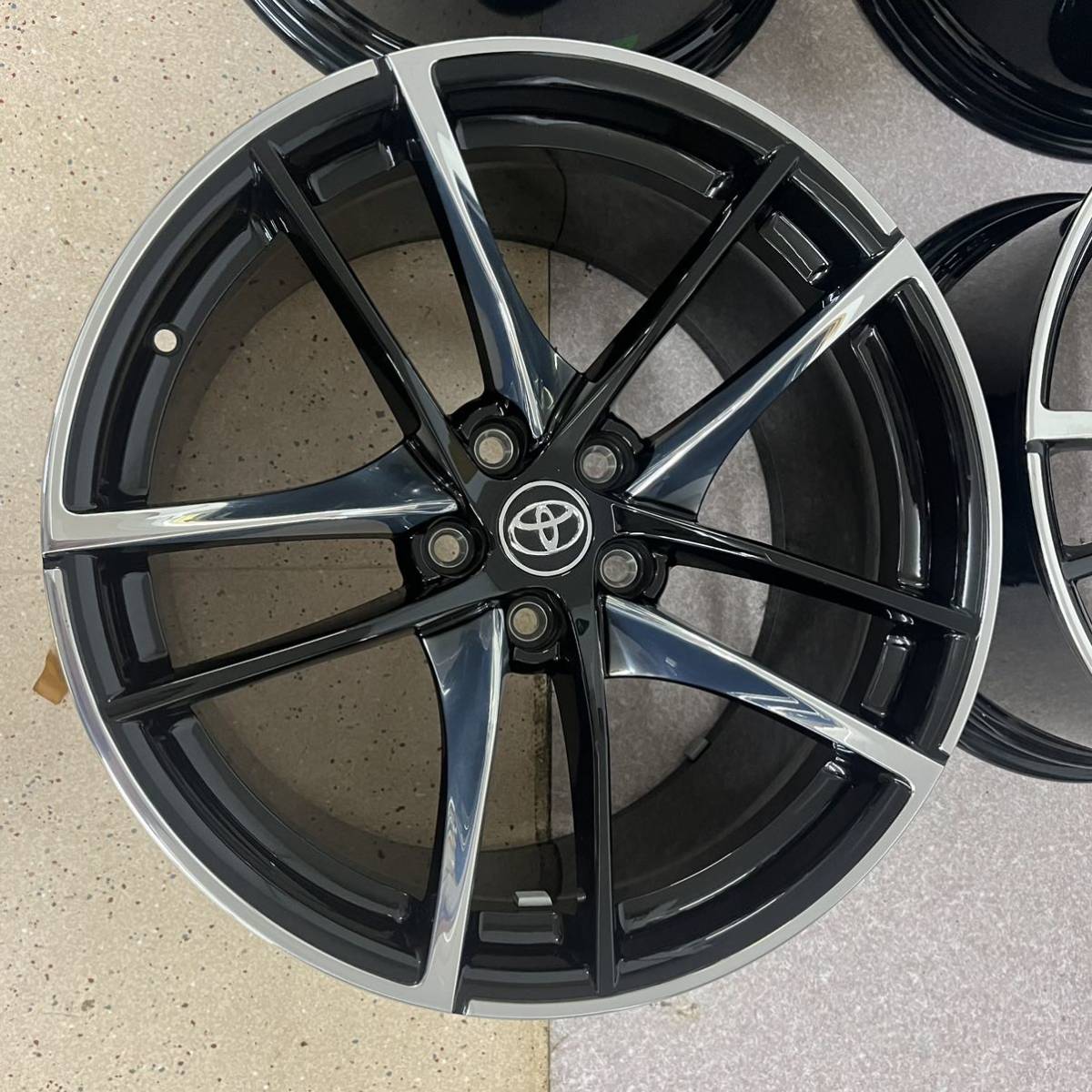 送料無料 鍛造 スープラ A90 RZ トヨタ 純正 19インチ ホイール 19X10J 40 /19×9J 32 112/5H 4本 ※個人宛は営業所どめのみ※ RZ トヨタ A90 車 5穴 オーバーサイズGR