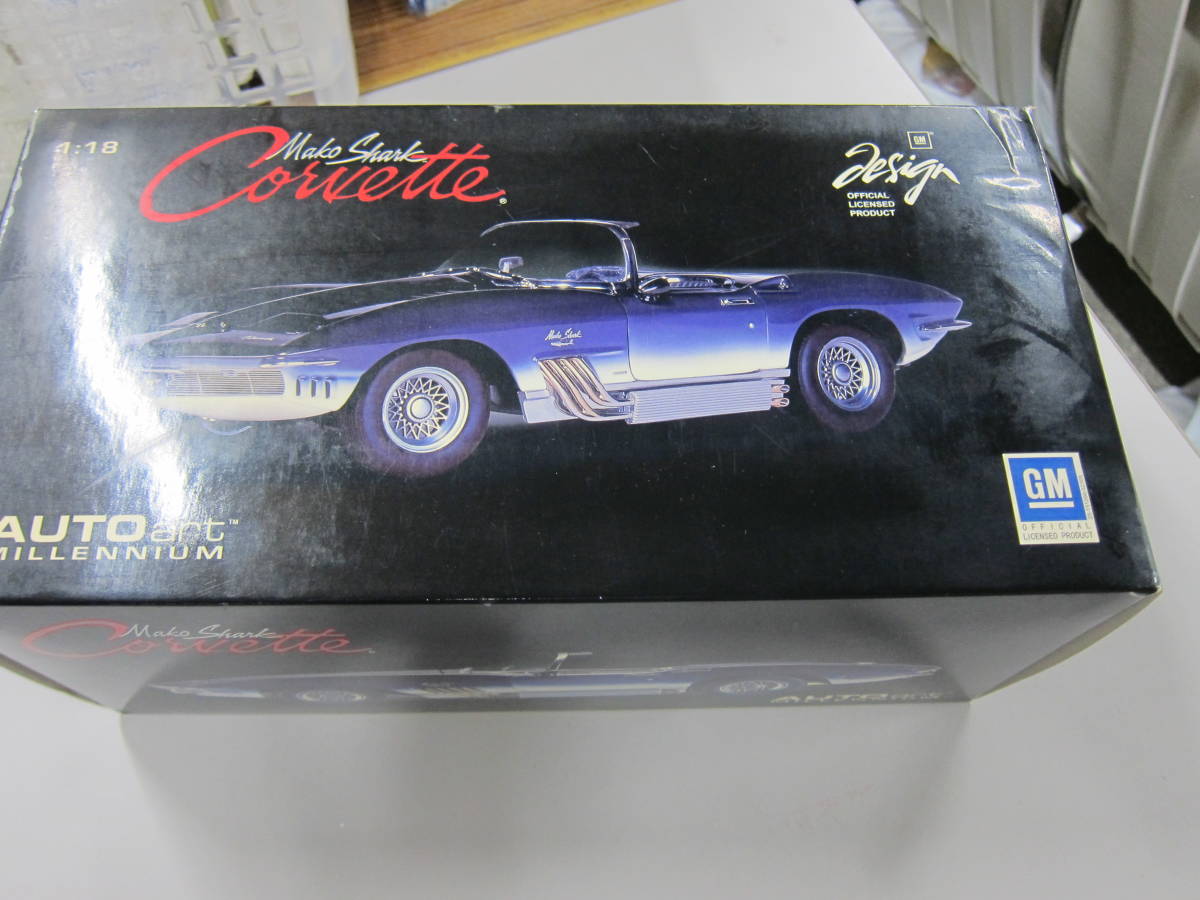 【希少】1/18 シボレーコルベット 1961マコシャーク(ブルー）　UTモデル 1/18 シボレー コルベット マコシャーク 1961 ブルー CHEVROLET