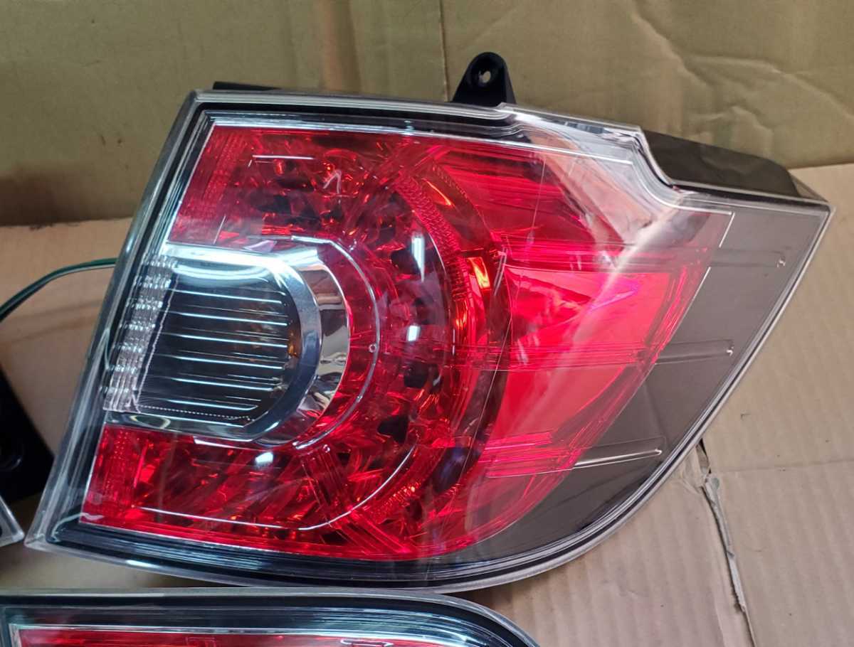 MPV LY3P 純正テールランプ 左右セット