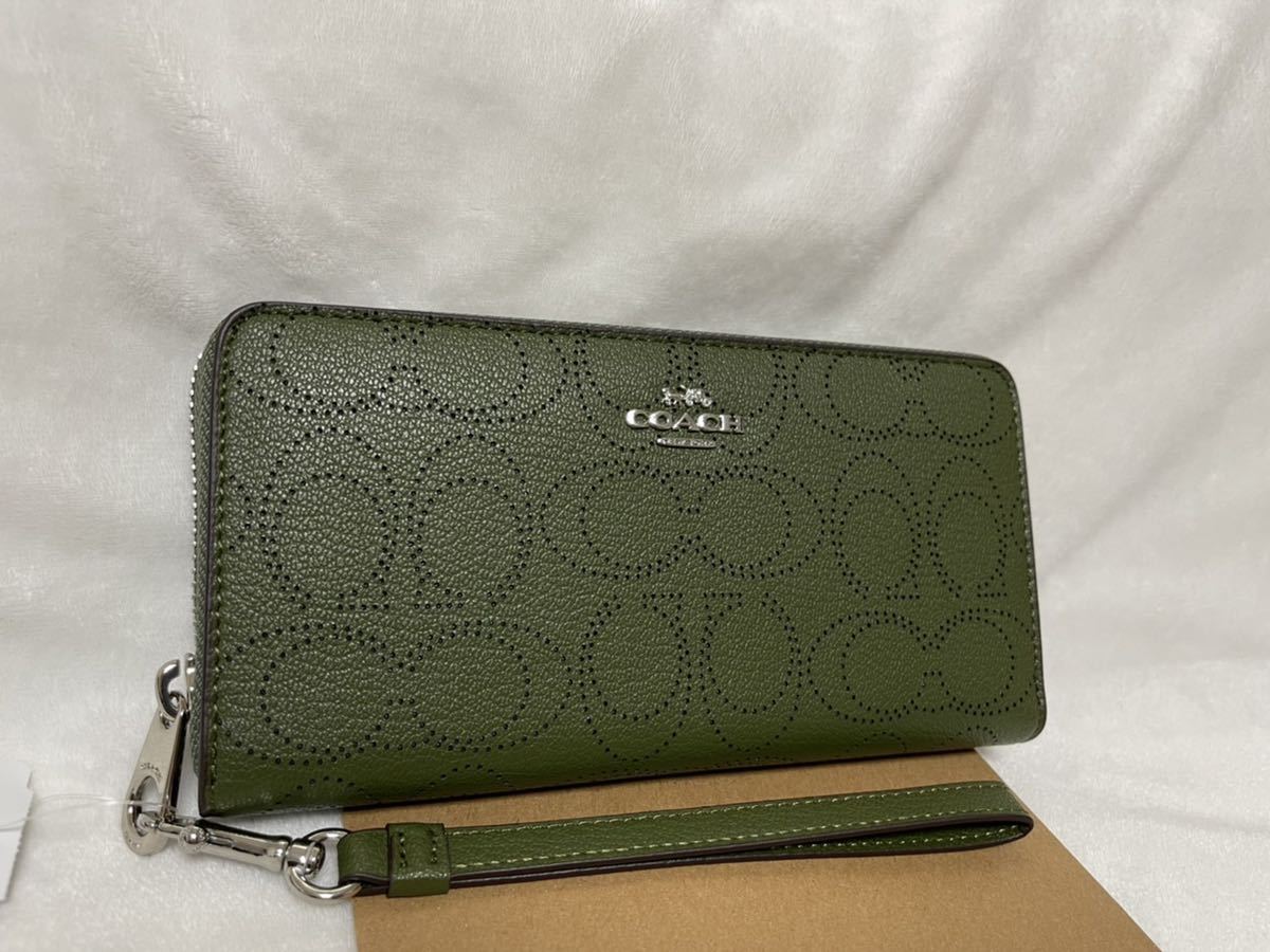 COACH 長財布　グリーン　大人気　アウトレット品　ストラップ　内側レッド　パンチング コーチ 長財布 アウトレット C4451 IMKEL(ケリー J74566823