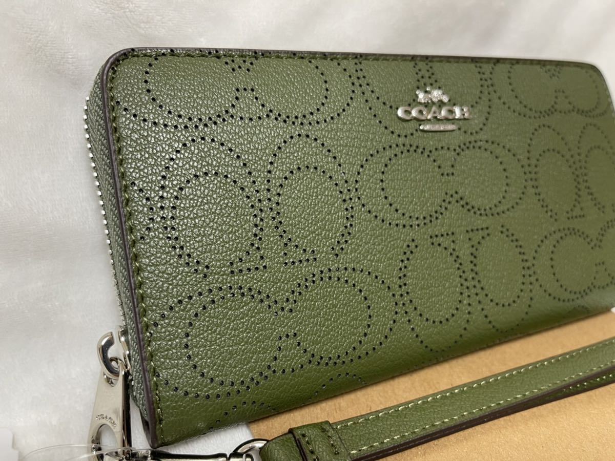 COACH 長財布　グリーン　大人気　アウトレット品　ストラップ　内側レッド　パンチング コーチ 長財布 アウトレット C4451 IMKEL(ケリー J74566823
