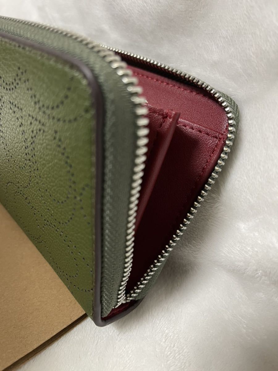 COACH 長財布　グリーン　大人気　アウトレット品　ストラップ　内側レッド　パンチング コーチ 長財布 アウトレット C4451 IMKEL(ケリー J74566823