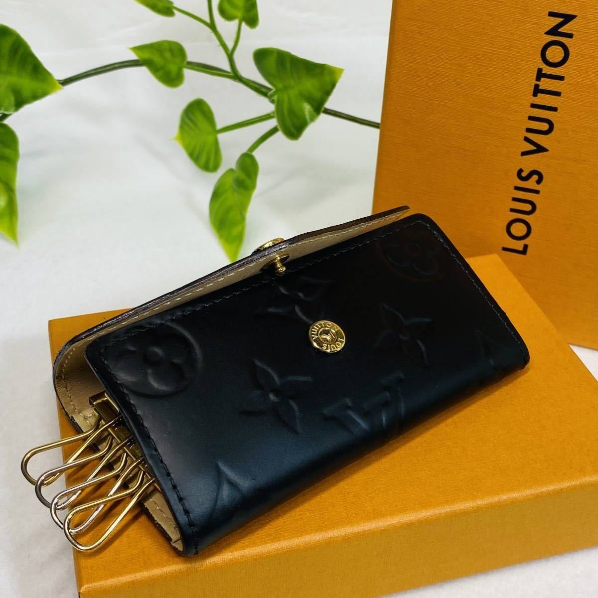ゆー　超美品　ルイヴィトン　ヴェルニ　4連キーケース　エナメル　ブラック LOUIS VITTON ルイ・ヴィトン ヴェルニ ミュルティクレ キーケース 4連