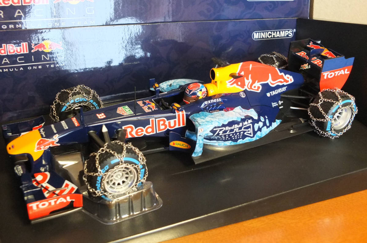 1/18 Minichamps Red Bull RB7 M.Verstappen Snow Demo