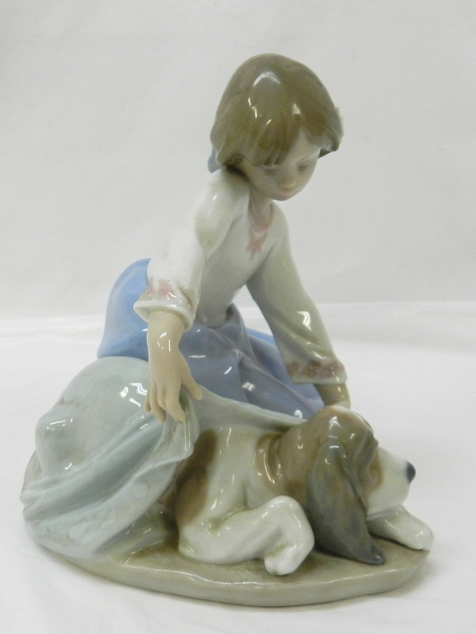 フィギュリン 1000円スタート LLADRO リヤドロ 少女 陶器置物 犬 0 気品に満ちて - あふれる愛 1 Yahoo!オークション #5426 One 「優雅な散歩の