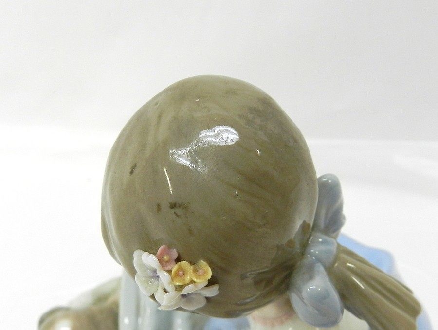フィギュリン 1000円スタート LLADRO リヤドロ 少女 陶器置物 犬 0 気品に満ちて - あふれる愛 1 Yahoo!オークション #5426 One 「優雅な散歩の