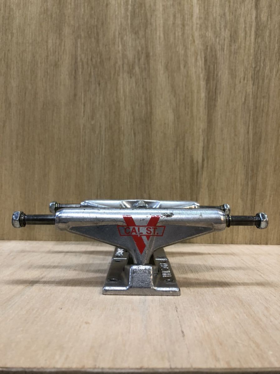 VENTURE TRUCK ベンチャートラック　5.0 LO