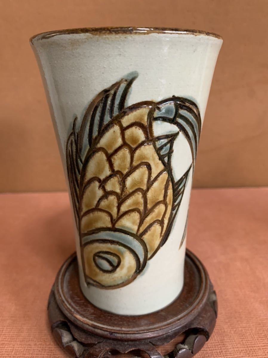 美術品・アンティーク・コレクション 琉球陶器 壺屋焼 魚紋 人間国宝
