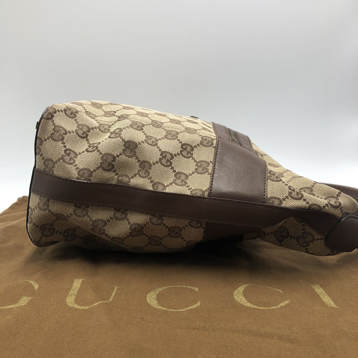GGキャンバス GG柄 ショルダーバッグ ジャッキー 極美品》グッチ 黒 GUCCI 美品 ワンショルダーバッグ ブラック 公式 GUCCI（ショルダーバッグ）のフリマアイテム一覧 ショルダーバッグ）のフリマアイテム一覧 ・ GUCCI（花柄 ミニバッグの中古品・新品