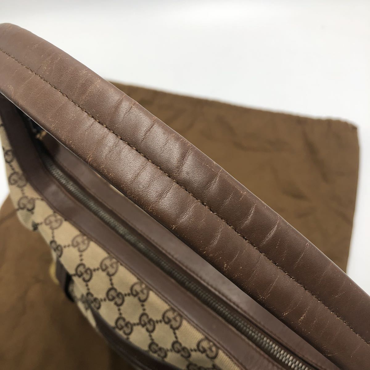GGキャンバス GG柄 ショルダーバッグ ジャッキー 極美品》グッチ 黒 GUCCI 美品 ワンショルダーバッグ ブラック 公式 GUCCI（ショルダーバッグ）のフリマアイテム一覧 ショルダーバッグ）のフリマアイテム一覧 ・ GUCCI（花柄 ミニバッグの中古品・新品