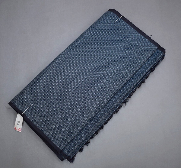  凛々 30I 新古品 正絹 松本糸舗 紬アンサンブル反物 紺 未仕立て品(紬、お召)｜売買されたオークション情報、yahooの商品情報をアーカイブ公開 - オークファン その他
