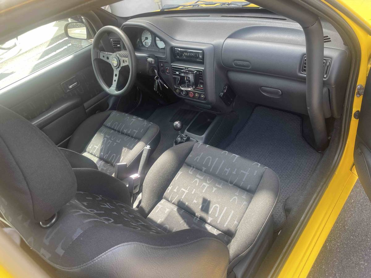 プジョー 希少プジョー106 H15 黄色 中古車 NFX MT5速 左ハンドル 長い 