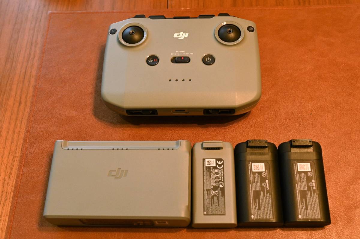 DJI mavic mini2 fly more コンボ　機体新品同等品　送料無料　スキンシール(訳あり)+海外バッテリー+NDフィルター付き_3