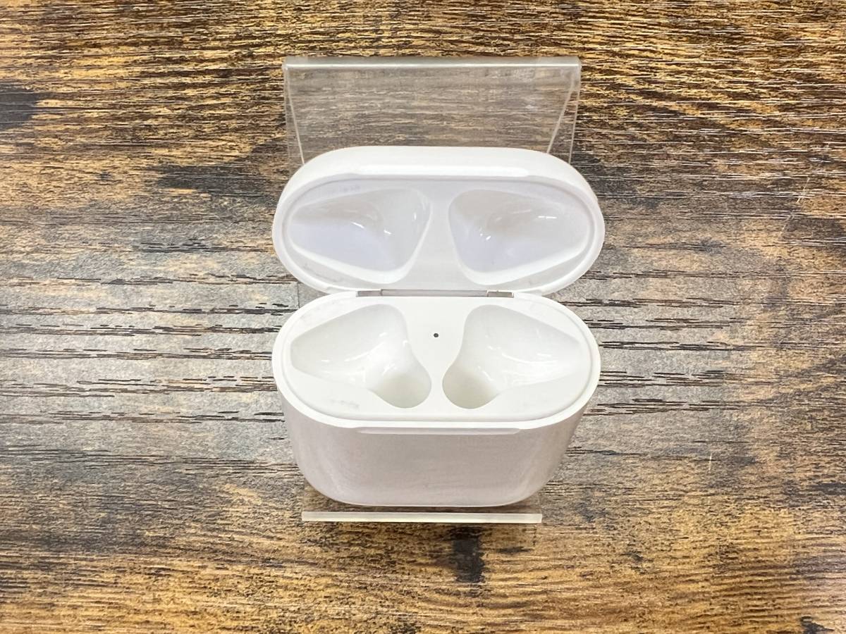 セール，正規品 Apple/アップル【 AirPods/エアポッズ A1523 A1722 A1602 】ワイヤレスイヤホン Bluetooth